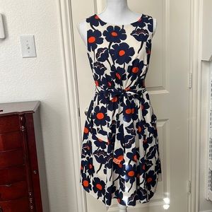 Size 4 excellent condition a line dress WITH pockets!